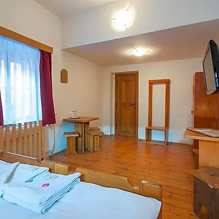 Hotell U Maleho Vitka 3*