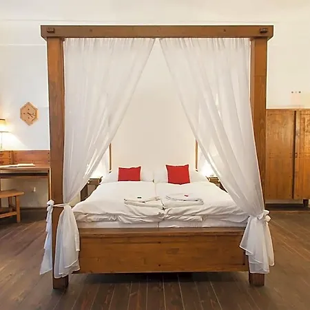 U Maleho Vitka Hotell